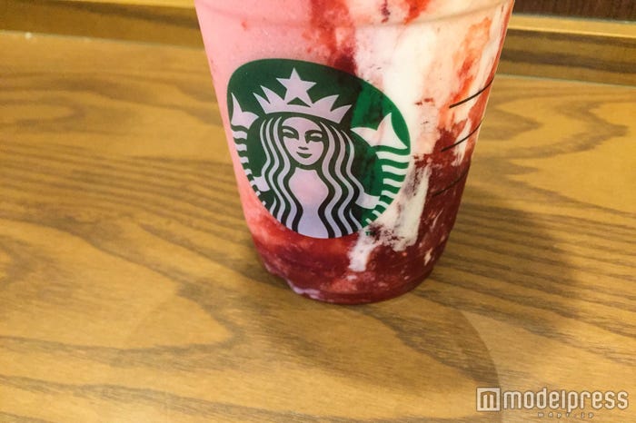 苺ソースたっぷり(C)モデルプレス