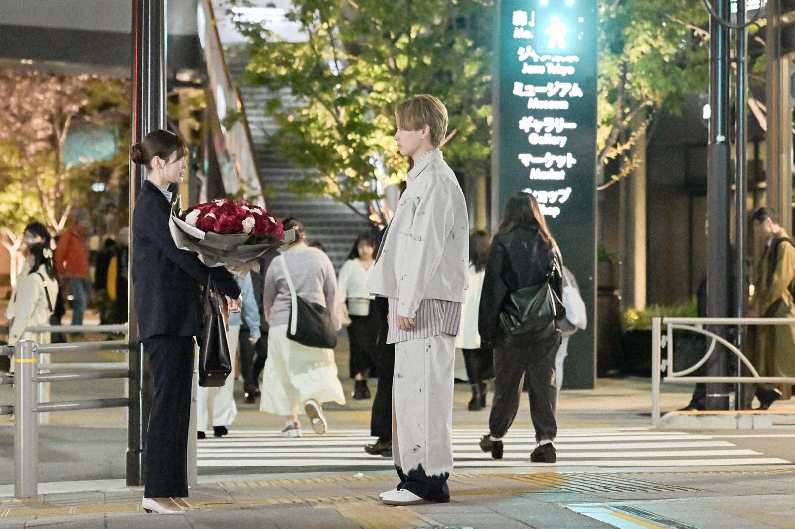 生見愛瑠、神尾楓珠「くるり～誰が私と恋をした？～」第2話より（C）TBS