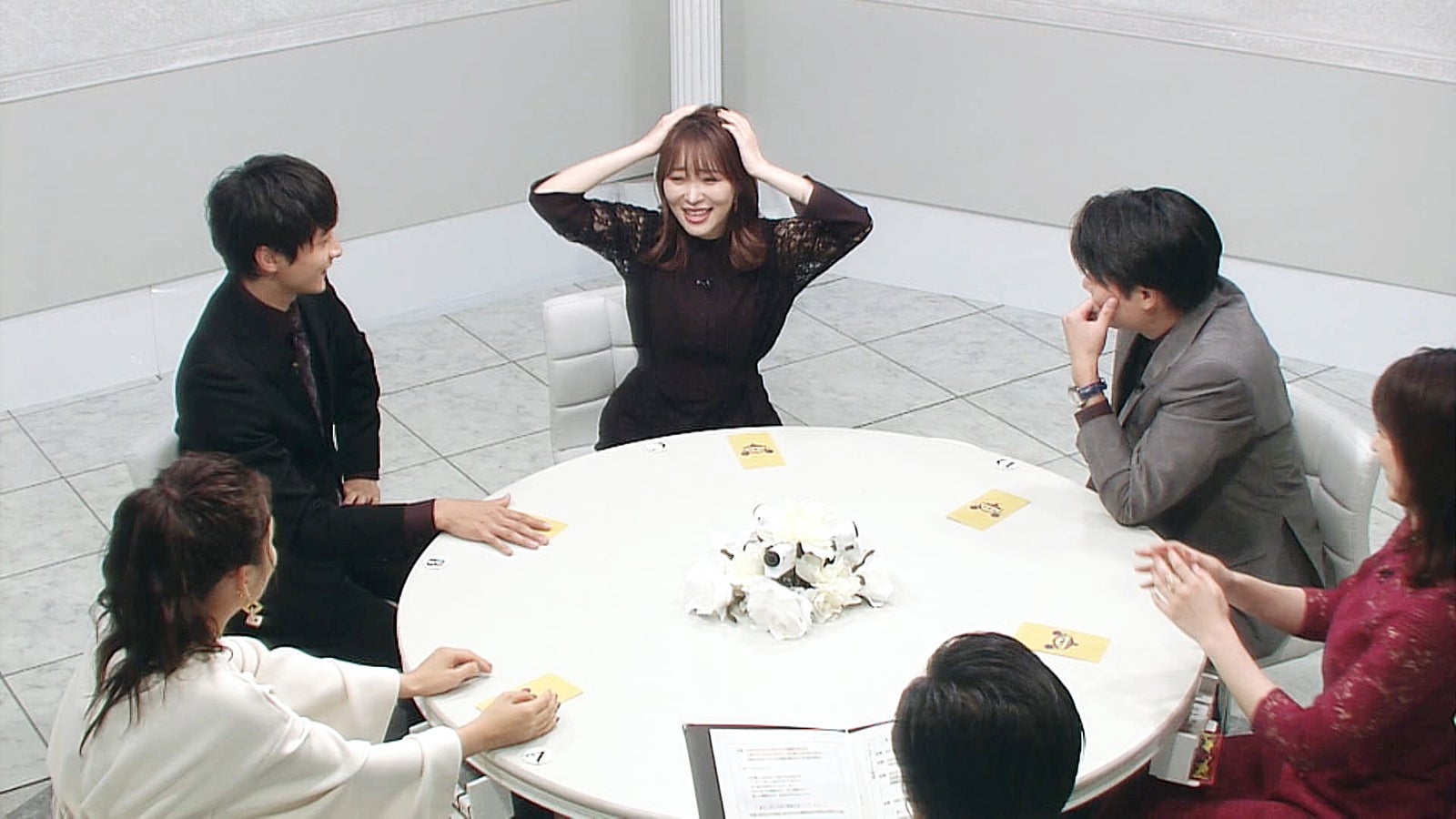 （左から）小関裕太、指原莉乃、吉村崇（C）フジテレビ