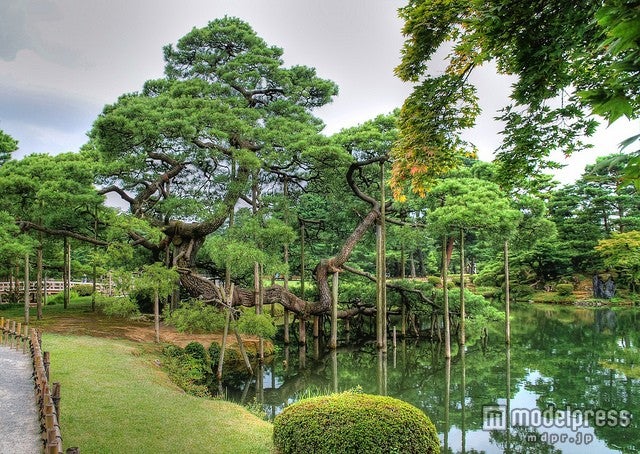 「兼六園」／photo by Freakland - フリークランド