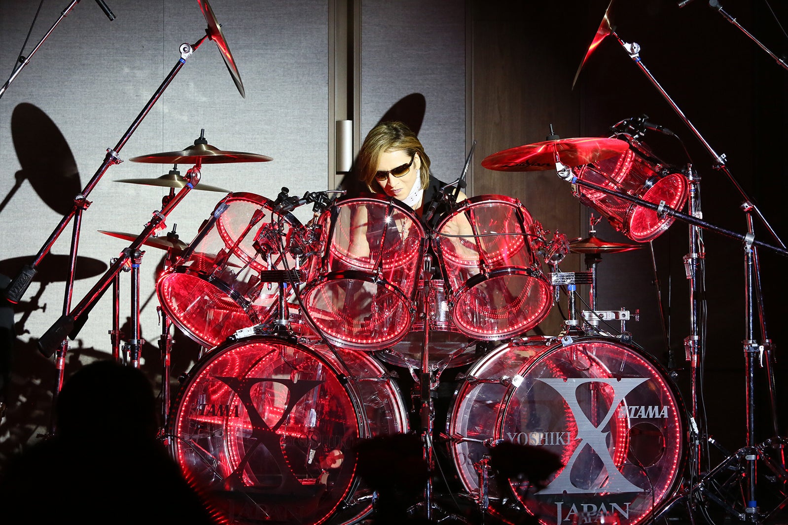 YOSHIKIドラムソロ（提供写真）