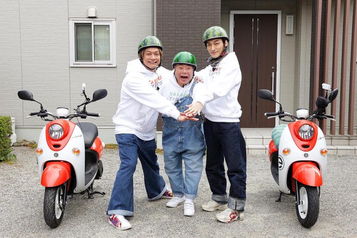 香取慎吾、出川哲朗、草なぎ剛(C)テレビ東京