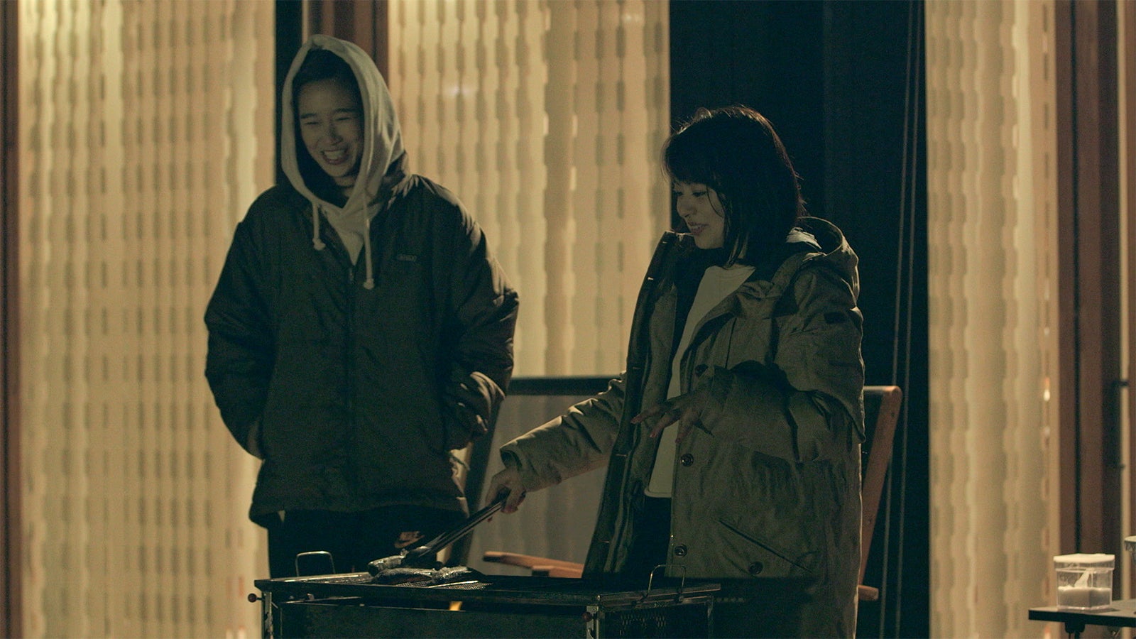 りさこ、優衣「TERRACE HOUSE OPENING NEW DOORS」43rd WEEK（C）フジテレビ／イースト・エンタテインメント