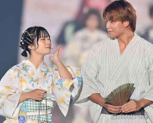 「今日好き」るるたい、扇子の下で“こっそりキス” 密着ランウェイに会場興奮<関西コレクション2022A/W>
