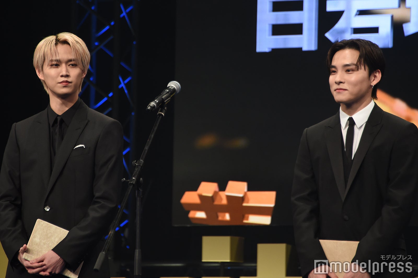 白岩瑠姫、川西拓実（C）モデルプレス