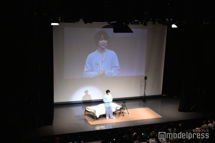 音楽メジャーデビューの経緯を話す桜田通(C)モデルプレス