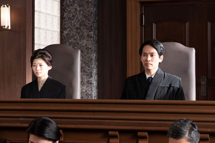 伊藤沙莉、平埜生成「虎に翼」第115話(C)NHK