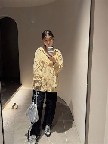 あいのり・桃、「パジャマみたい」との声受け同じジャケットで新コーデ披露「この服は何も悪くないのに」