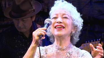 中尾ミエが80歳（傘寿）バースデーライブ開催 モト冬樹らがゲスト出演で祝福