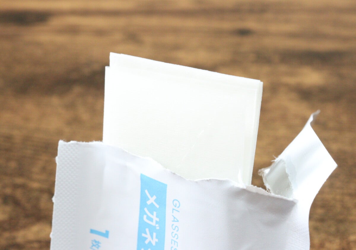 ポーチに入れとくと便利！メガネユーザーに試してほしい100均便利グッズ