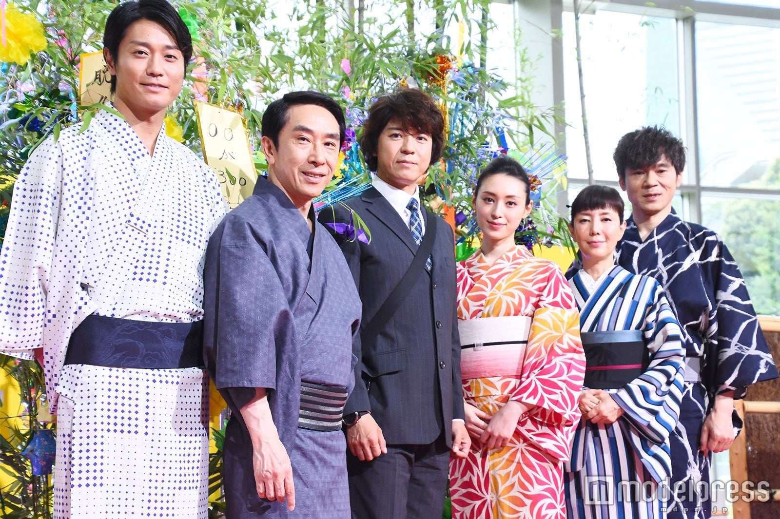 （左から）永井大、段田安則、上川隆也、栗山千明、戸田恵子、甲本雅裕 （C）モデルプレス