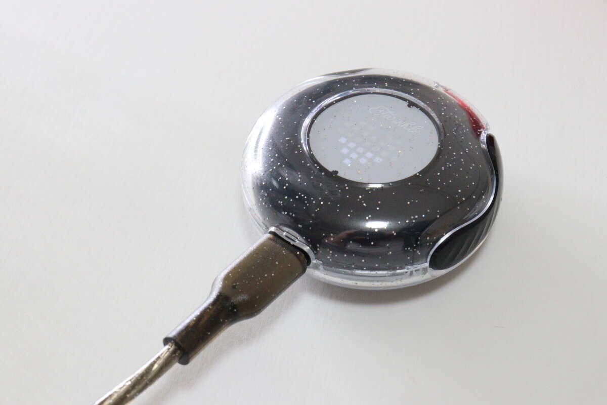 完全ワイヤレスイヤホン（