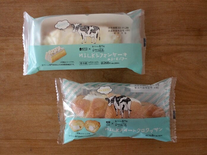 テーマカラーの水色と牛のイラストを描いたパッケージが、売り場でも目を引きます