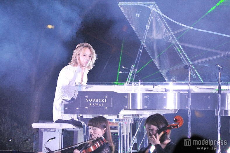 YOSHIKI
