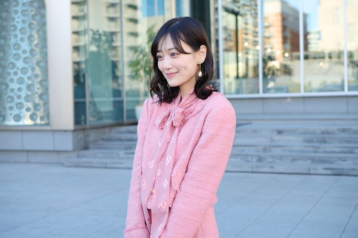 山下美月「御曹司に恋はムズすぎる」第3話(C)カンテレ