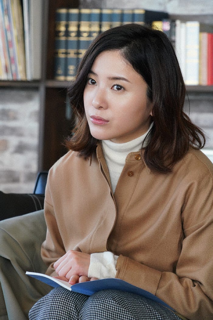 タートルのレイヤードでお仕事服に変化を(C)日本テレビ