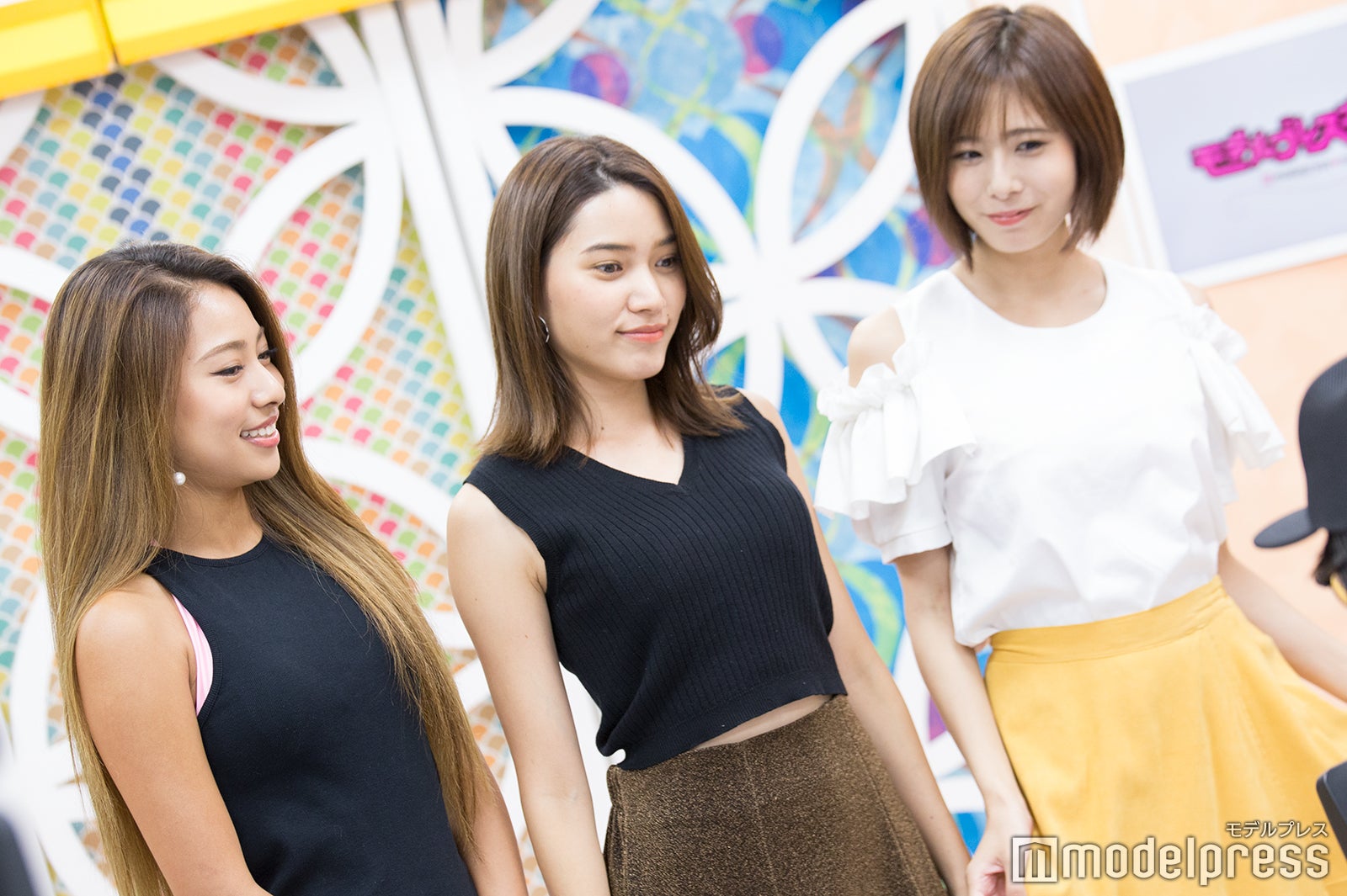 （左から）八鍬有紗、樽見麻緒、沖舘唯（C）モデルプレス