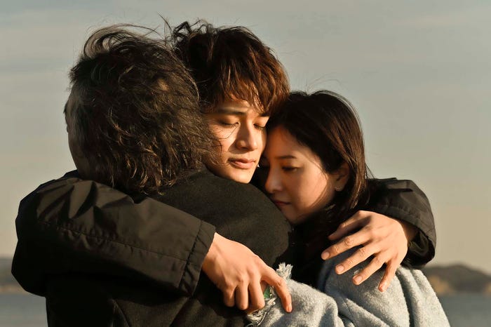 ムロツヨシ、北村匠海、吉高由里子「星降る夜に」最終話(C)テレビ朝日