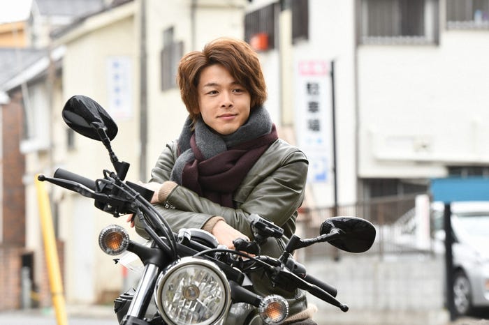 中村倫也/「初めて恋をした日に読む話」第8話より(C)TBS