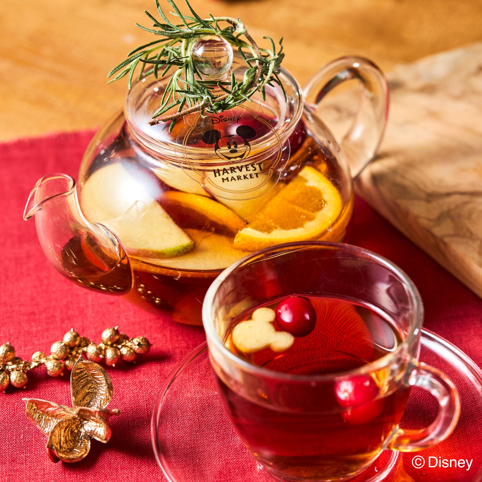 Happy Christmasフルーツティー〈Mickey〉1,320円（税込）（C）Disney