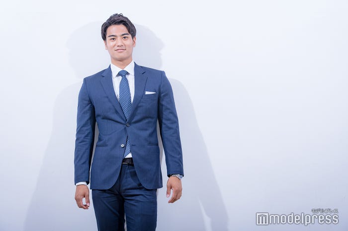 山本賢太アナ (C)モデルプレス