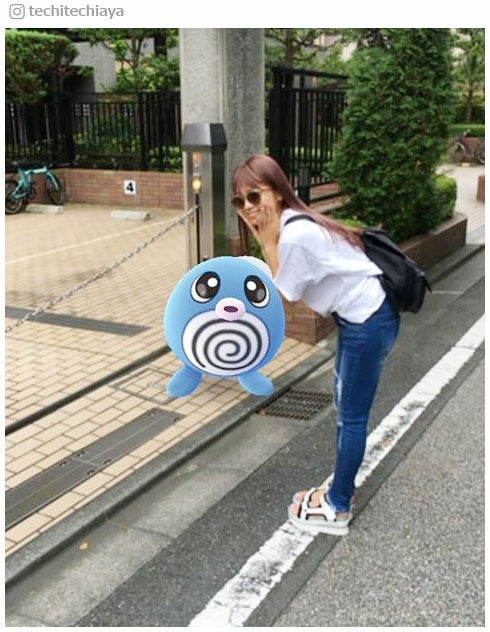 「ポケモンGOダイエット」が流行の予感　大のポケモンファン・モデル鈴木あやがニョロモ捕獲を報告