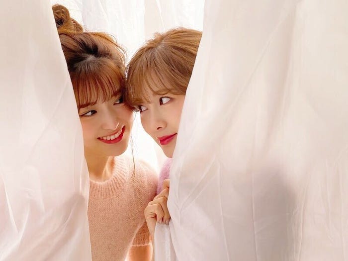 松村沙友理と白石麻衣(提供写真:2020年2月撮影)