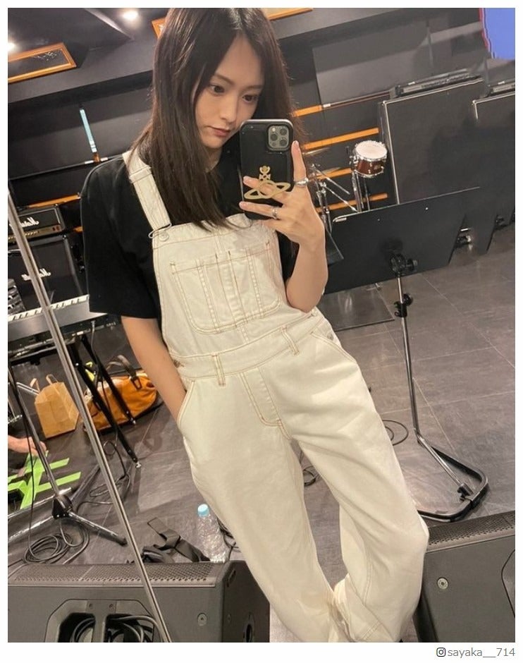 活動再開発表の山本彩、久々自撮りショットに「おかえり」「ロングヘア可愛い」の声