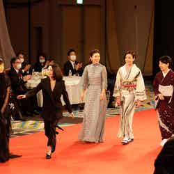 （左から）シム・ウンギョン、二階堂ふみ、松岡茉優、宮沢りえ、吉永小百合（C）日本アカデミー賞協会