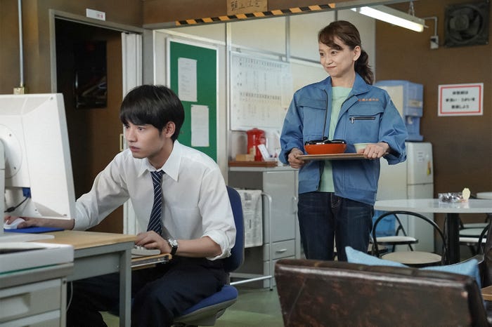 赤楚衛二、永作博美/「舞いあがれ!」第23話(C)NHK