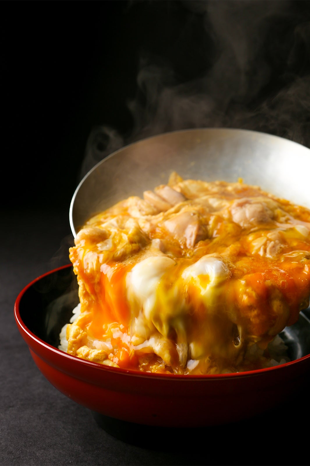 名古屋 親子丼 鳥開（名古屋コーチン親子丼）／画像提供：ロッキング・オン・ジャパン