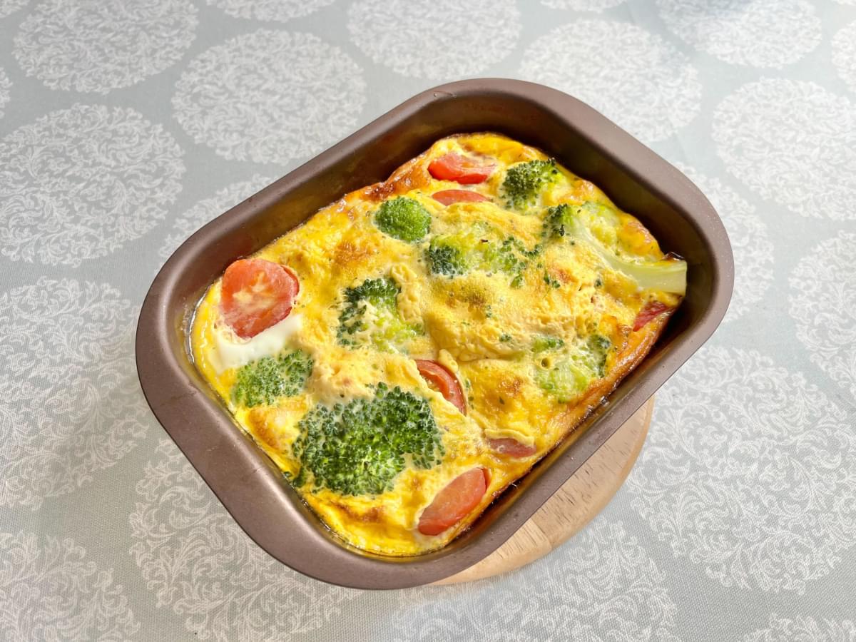 【本音レビュー】ワッツ「角型グリルパン」は日々の料理に役立つ？揚げ物の温め直しに使えるって本当？