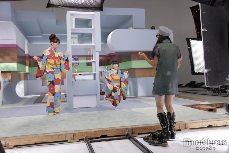 桐谷美玲、芦田愛菜／「PIXUS」新CM「PIXUS 年賀期 スマート年賀状篇」メイキングショット