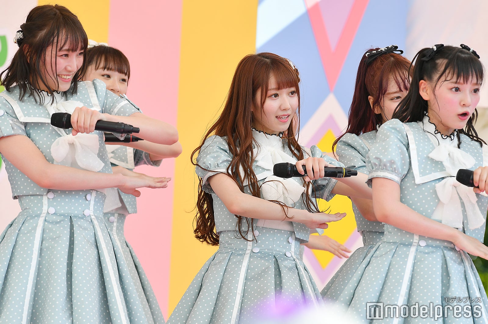 ＝LOVE（C）モデルプレス