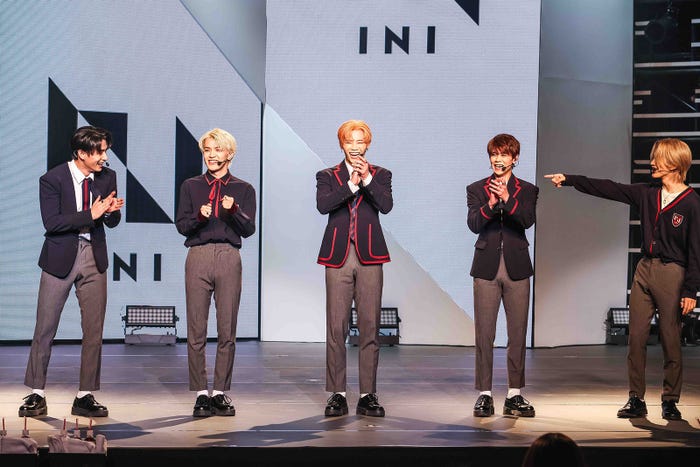 西洸人、高塚大夢、木村柾哉、藤牧京介、松田迅(C)LAPONE ENTERTAINMENT