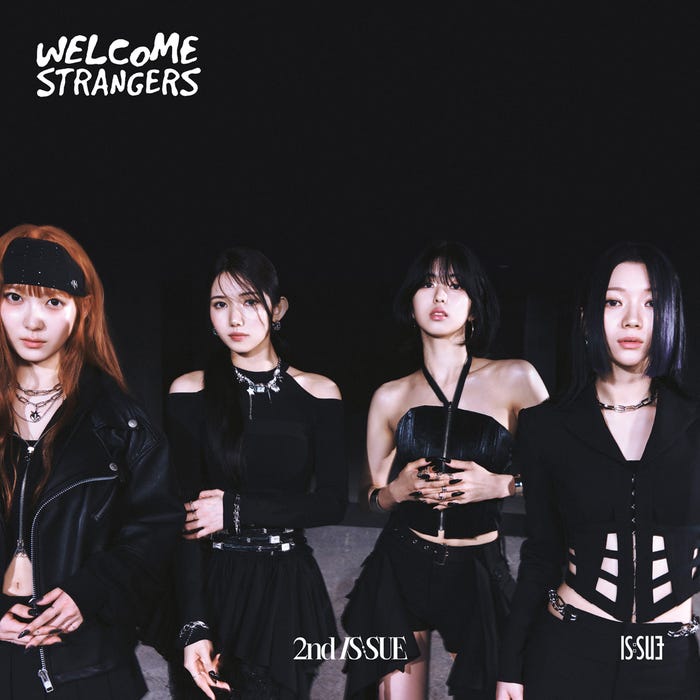 「Welcome Strangers ~2nd IS:SUE~」UNIVERSAL MUSIC STORE限定盤ジャケット(C)LAPONE GIRLS