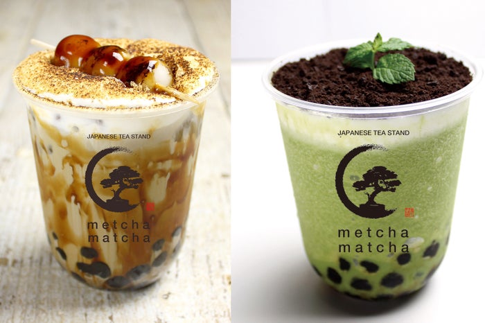焦がしきな粉の黒糖ほうじ茶のみたらし団子添え¥680、抹茶盆栽オレオ抹茶スムージー¥680/画像提供:LIFEstyle