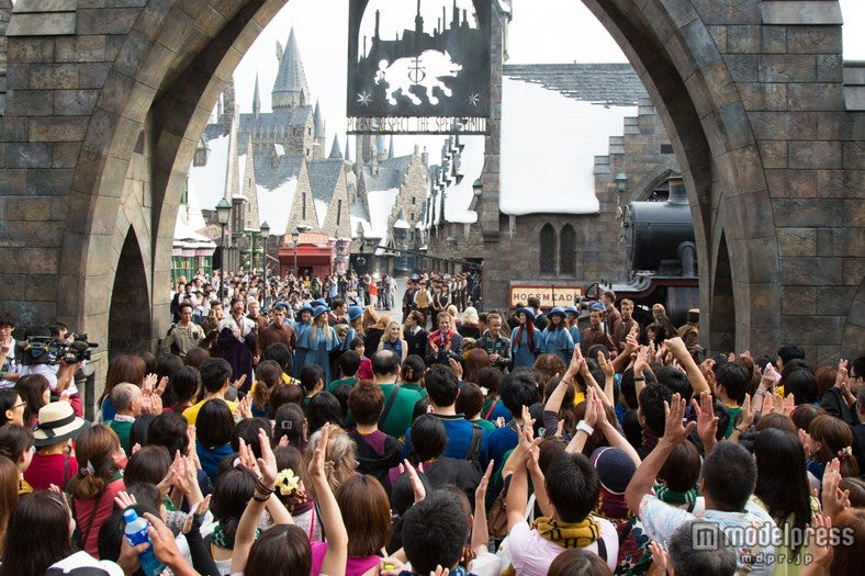 15日グランドオープンの様子