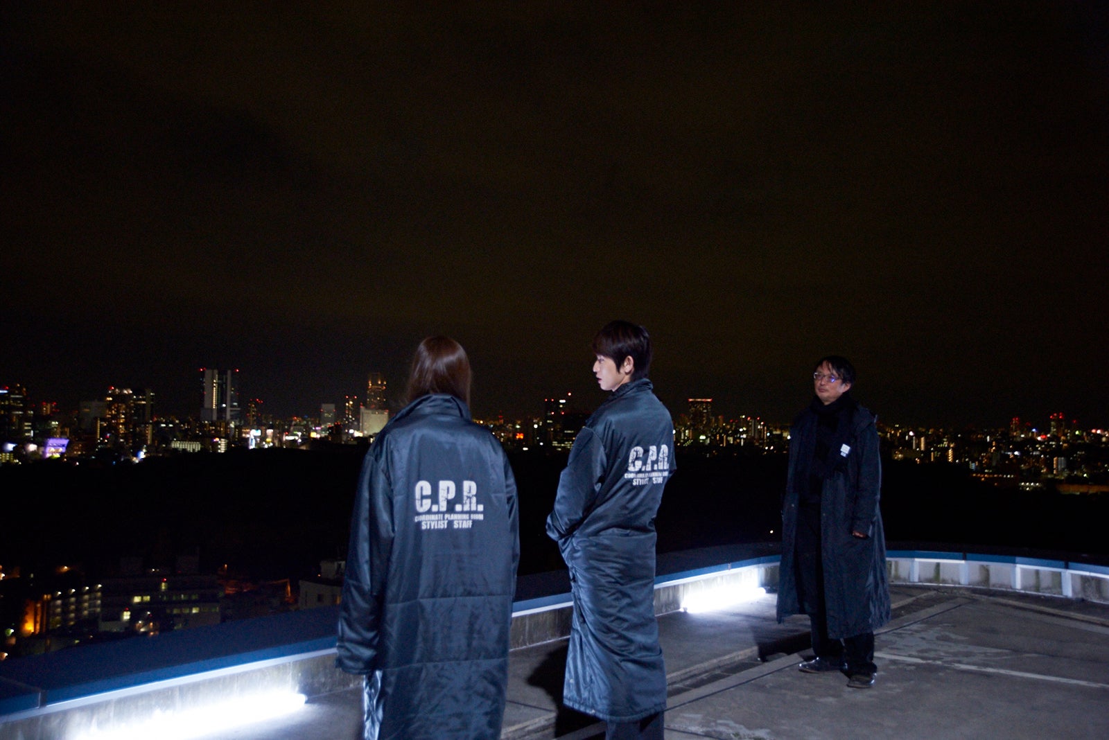 真冬の高層ビルの屋上は極寒／映画『闇金ウシジマくん3』撮影メイキングショット