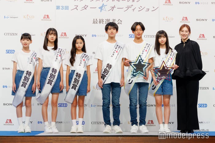 畠桜子さん、里優愛さん、稲垣爾音さん、畑駿平さん、佐藤来未登さん、原田花埜さん、北川景子(C)モデルプレス