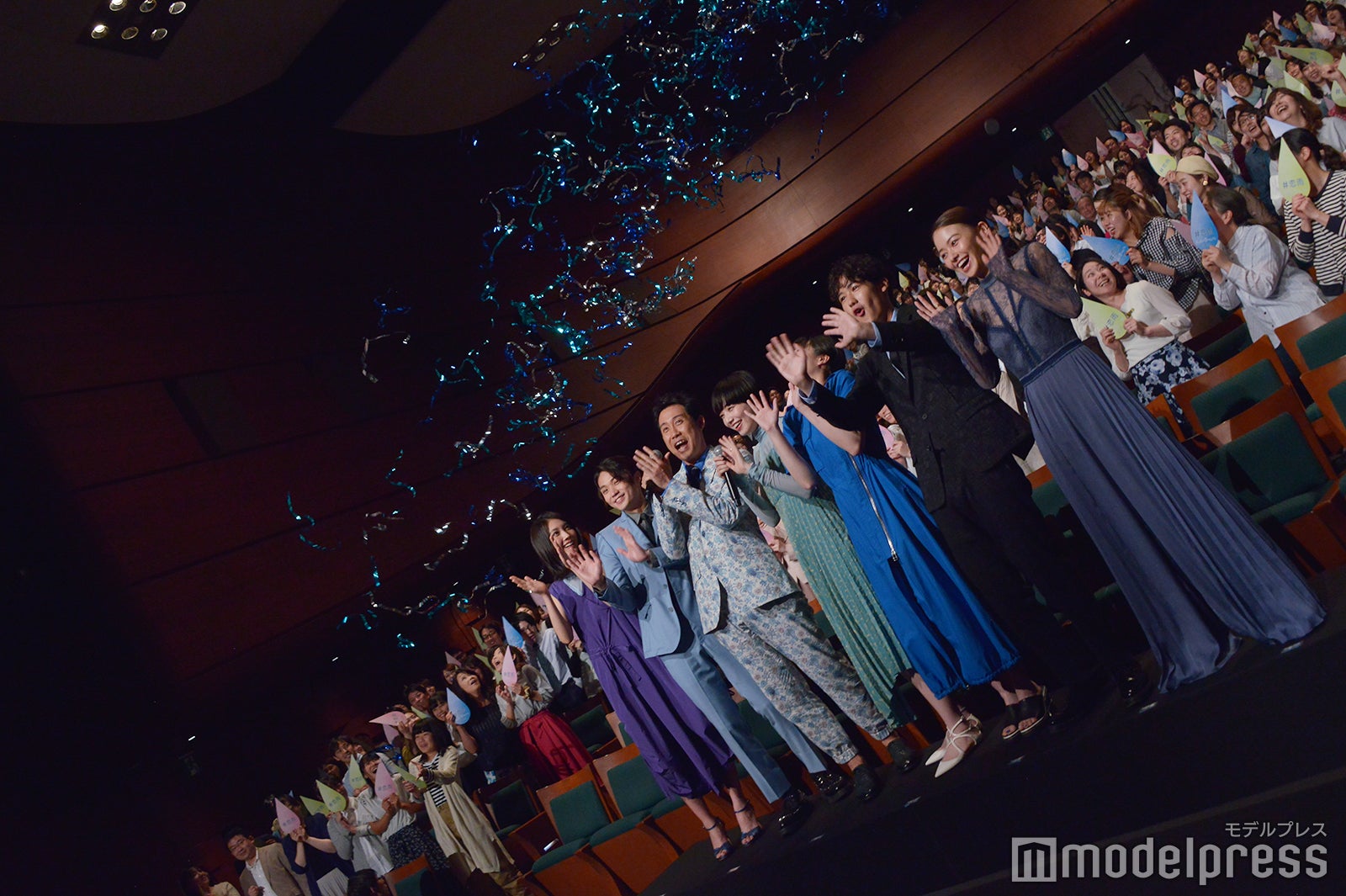 キャノン砲に驚くキャスト陣2 （C）モデルプレス