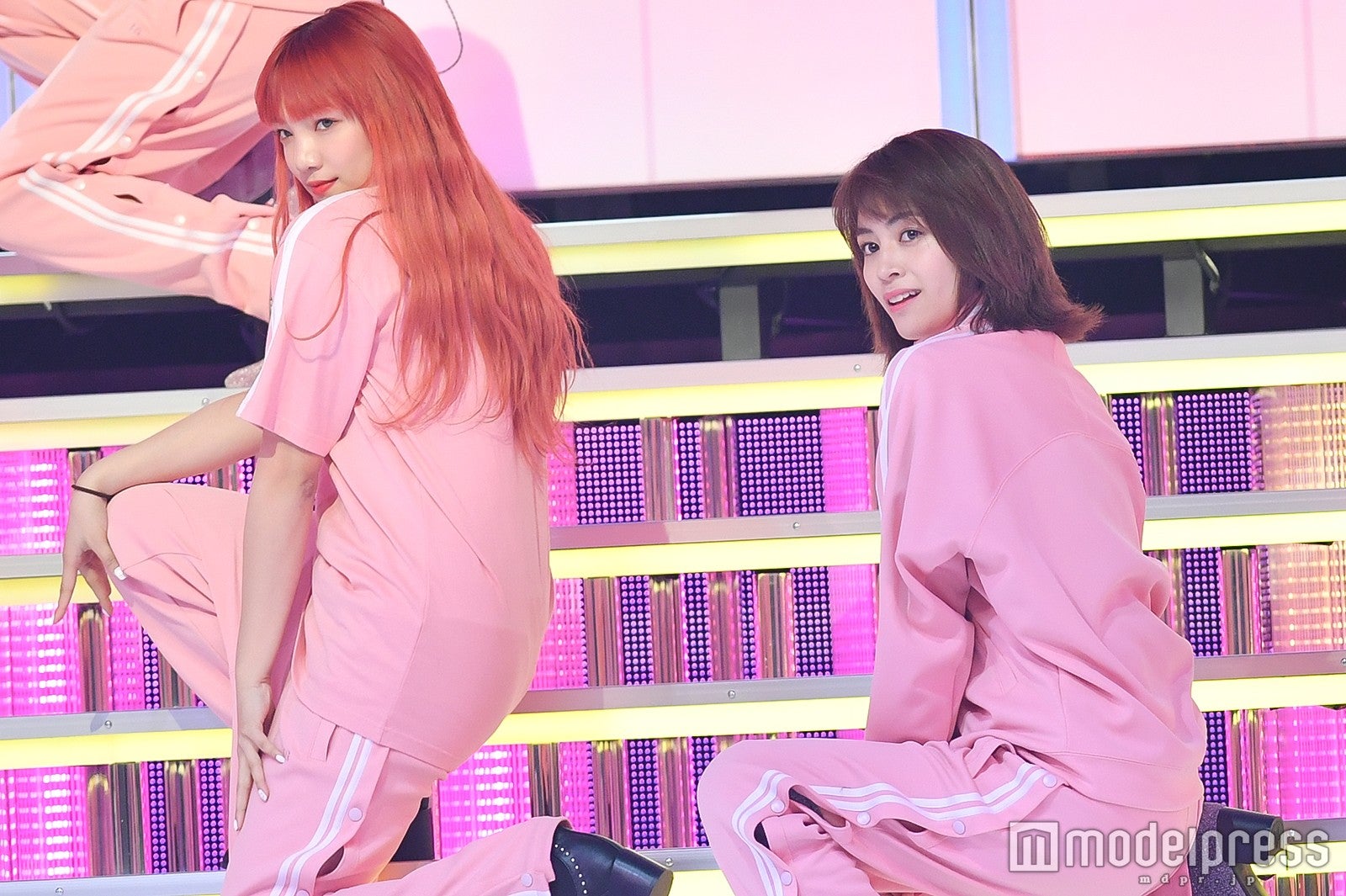 E-girls （C）モデルプレス