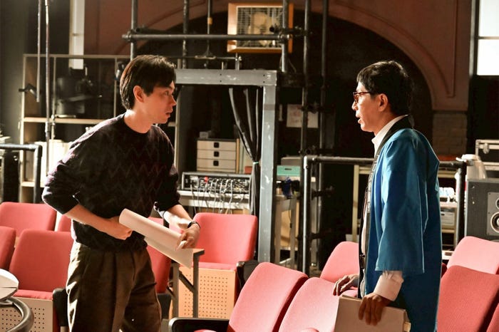 菅田将暉、野間口徹「もしもこの世が舞台なら、楽屋はどこにあるのだろう」第4話(C)フジテレビ