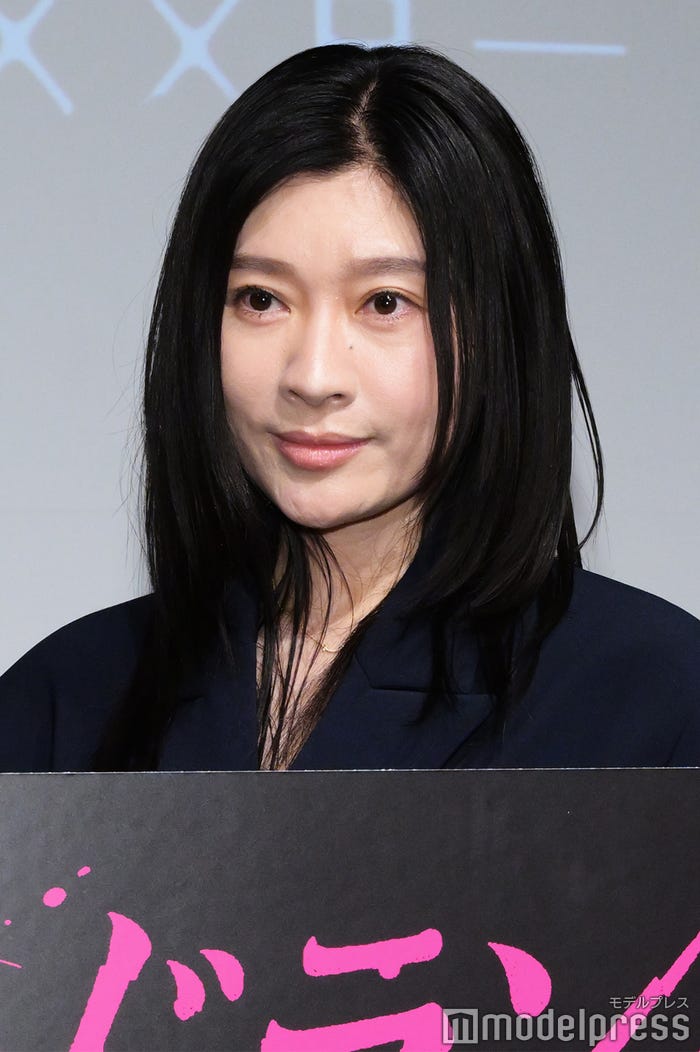 篠原涼子(C)モデルプレス