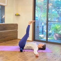 生理中などむくみが気になる時に。寝る前になんの力もいらずにむくみケア