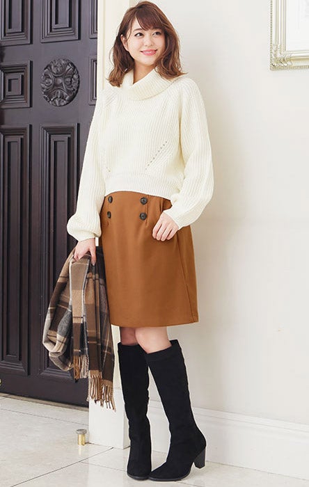 ウール調フロントボタン台形スカート「神戸レタス」1490円（税込）／画像提供：神戸レタス