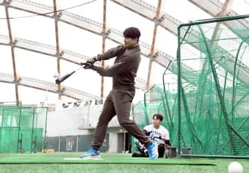 巨人・泉口が中山誘って休日返上トレ「和真さんがいなくなって遊ぶ友達がいなくなったんで」