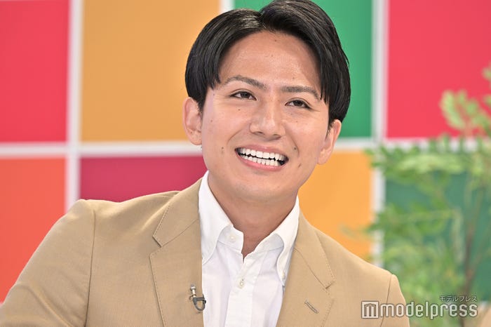安宅晃樹アナ(C)モデルプレス