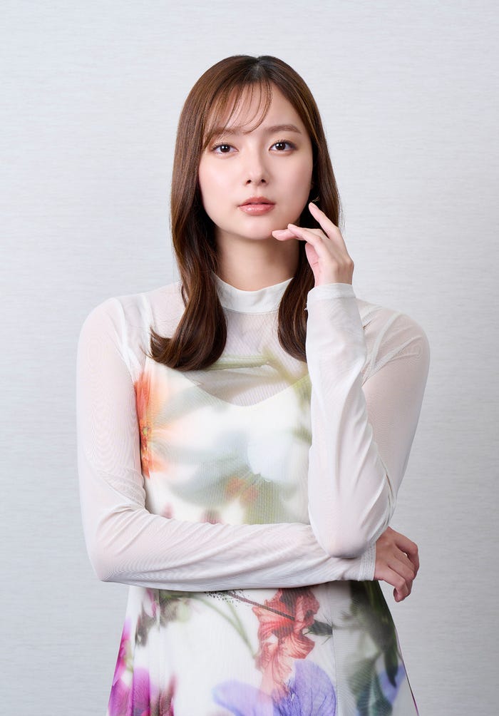 新川優愛(C)「妻を引退します」製作委員会