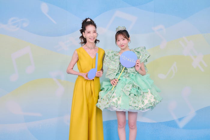 増田惠子、櫻井優衣(C)NHK